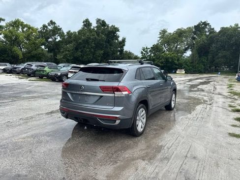 Used 2022 Volkswagen Atlas Cross Sport SE AWD/4WD image 4