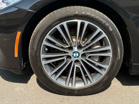 Used 2018 BMW 530i xDrive AWD/4WD image 19