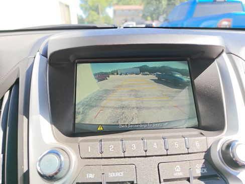 Used 2017 Chevrolet Equinox LT w/ Convenience Package FWD image 34