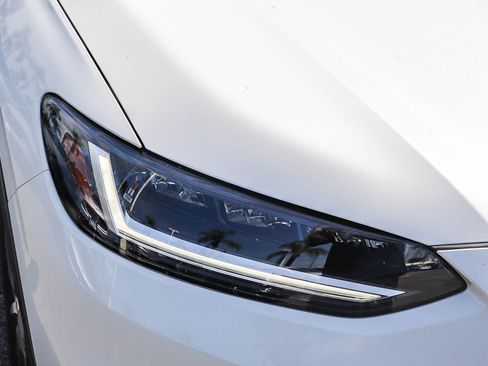Used 2024 Honda HR-V EX-L image 6
