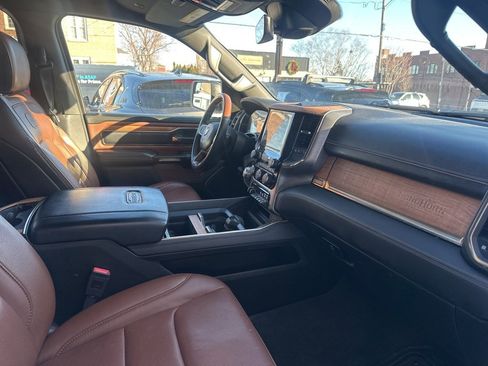 Used 2022 RAM 1500 Limited w/ Body Color Bumper Group image 9