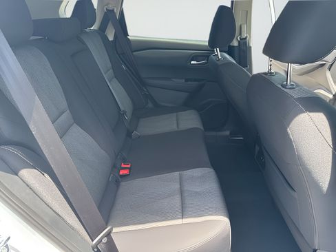 Used 2026 Nissan Rogue SV FWD image 33