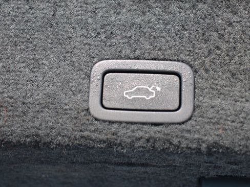 Used 2015 Volvo XC60 T5 Premier w/ Protection Package image 16