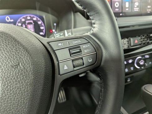 Used 2023 Honda Accord Sport image 9