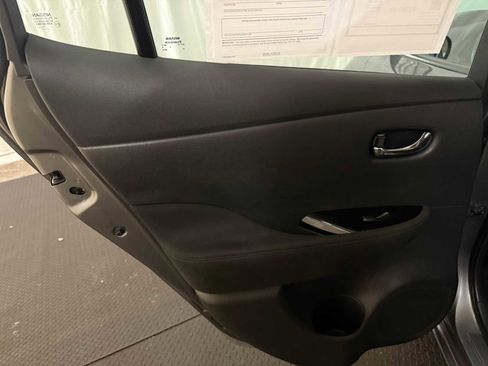 Used 2016 Nissan Leaf SV image 23