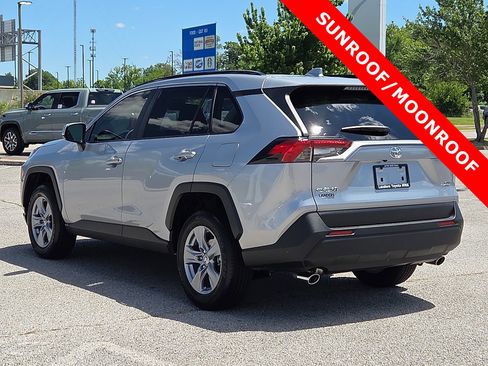 Used 2025 Toyota RAV4 XLE w/ Convenience Package FWD image 4