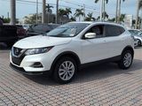 Used 2020 Nissan Rogue Sport SV image 3