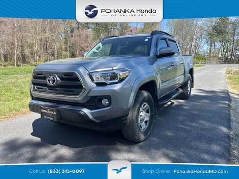 Used 2017 Toyota Tacoma SR5 w/ Tow Package image 1