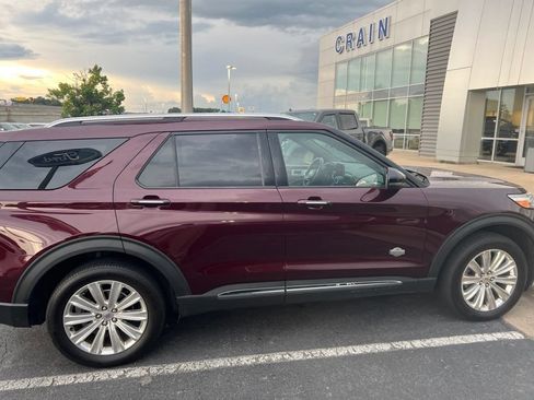 Used 2022 Ford Explorer King Ranch w/ Class IV Trailer Tow Package AWD/4WD image 5