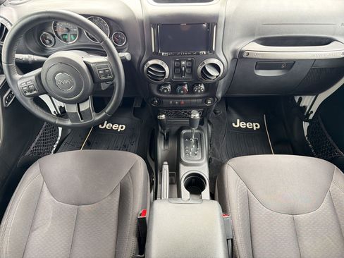 Used 2017 Jeep Wrangler Unlimited Sport w/ Quick Order Package 24S AWD/4WD image 17