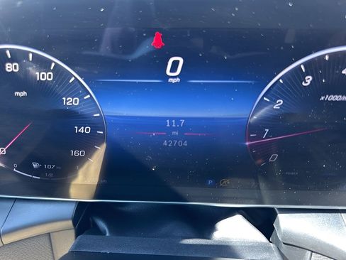 Used 2023 Mercedes-Benz GLC 300 4MATIC image 24