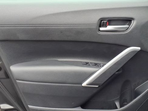 Certified 2025 Toyota Corolla Cross XLE FWD image 14