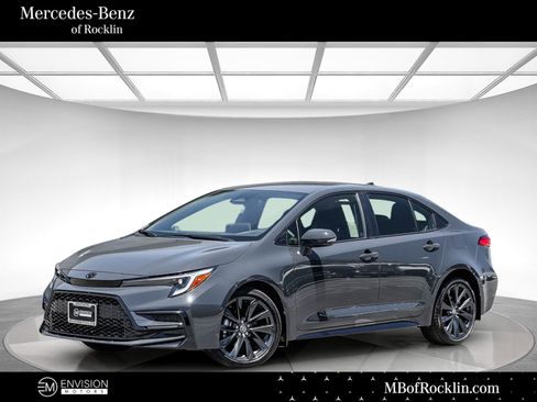 Used 2026 Toyota Corolla SE FWD image 1