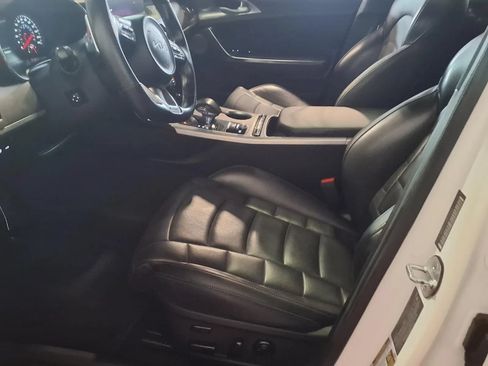 Used 2022 Kia Stinger GT2 RWD image 16