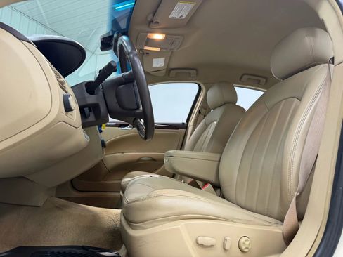 Used 2007 Buick Lucerne CXL image 15