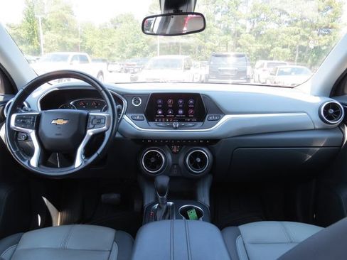 Used 2021 Chevrolet Blazer LT FWD image 12