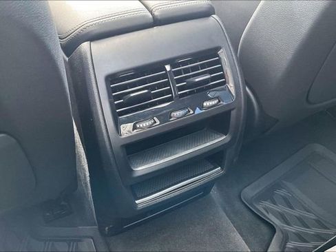 Used 2025 BMW X5 sDrive40i w/ Premium Package image 24