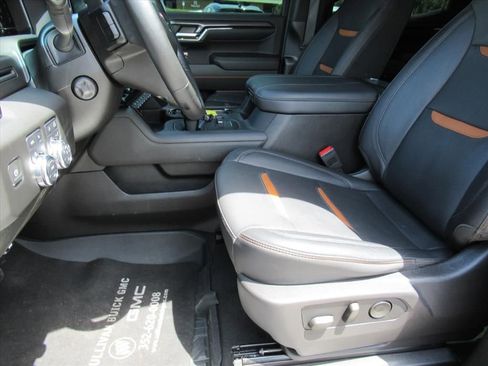 Used 2024 GMC Sierra 1500 AT4 w/ AT4 Premium Package image 16