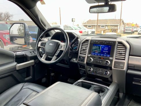 Used 2021 Ford F250 Platinum image 36