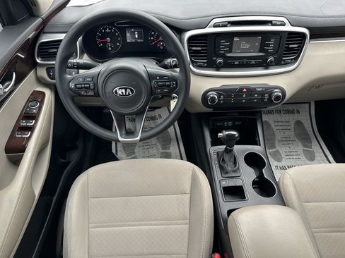 Used 2016 Kia Sorento FWD image 23