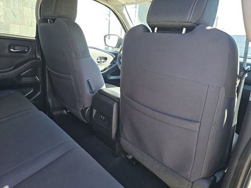 Used 2022 Nissan Frontier SV image 24