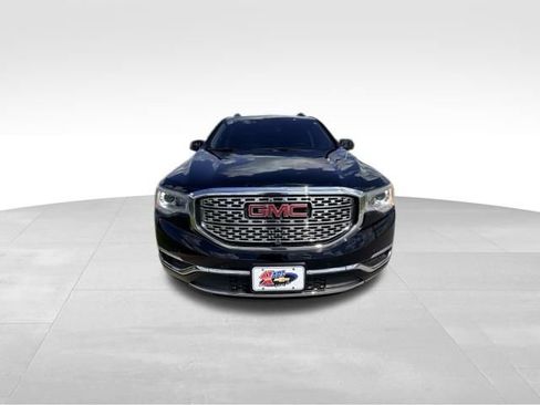 Used 2019 GMC Acadia Denali w/ Technology Package AWD/4WD image 3