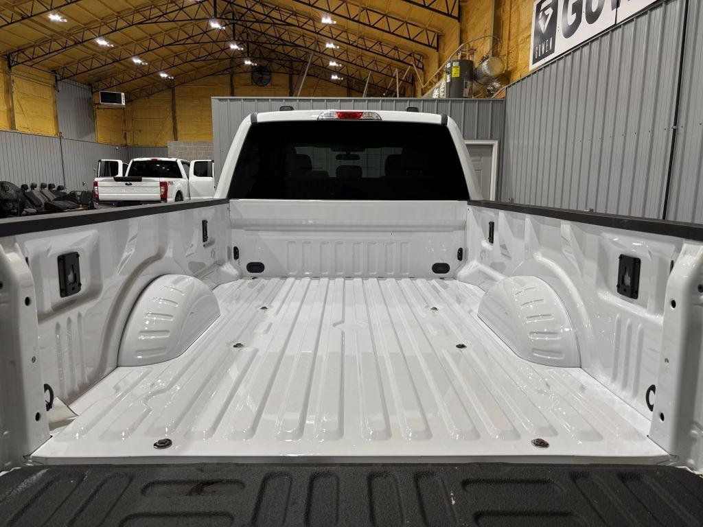 Used 2022 Ford F250 XLT w/ XLT Premium Package RWD image 21