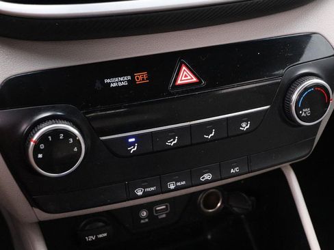 Used 2019 Hyundai Tucson SE image 16