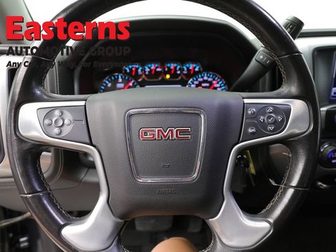 Used 2018 GMC Sierra 1500 SLE w/ SLE Value Package AWD/4WD image 10