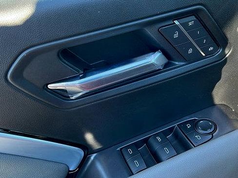 New 2026 Chevrolet Colorado ZR2 w/ Technology Package image 18