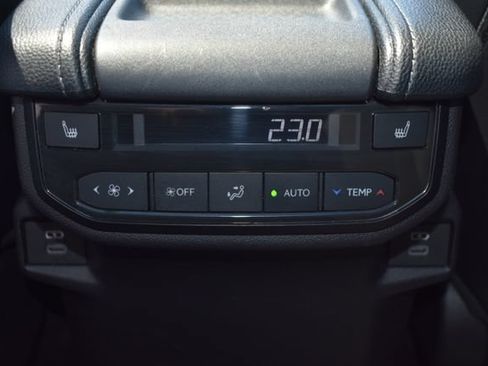 Used 2024 Toyota Grand Highlander AWD image 36
