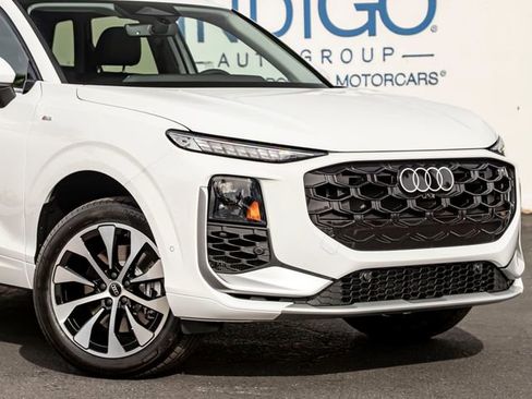 New 2026 Audi Q3 quattro 2.0T AWD/4WD image 5