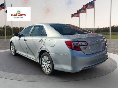 Used 2014 Toyota Camry LE image 7