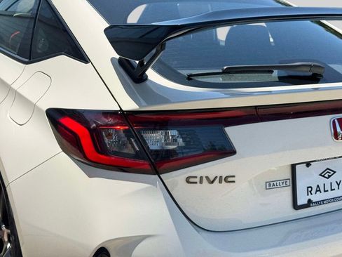 Used 2024 Honda Civic Type R image 10