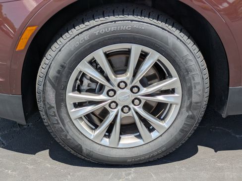 Certified 2023 Cadillac XT5 Premium Luxury AWD/4WD image 9