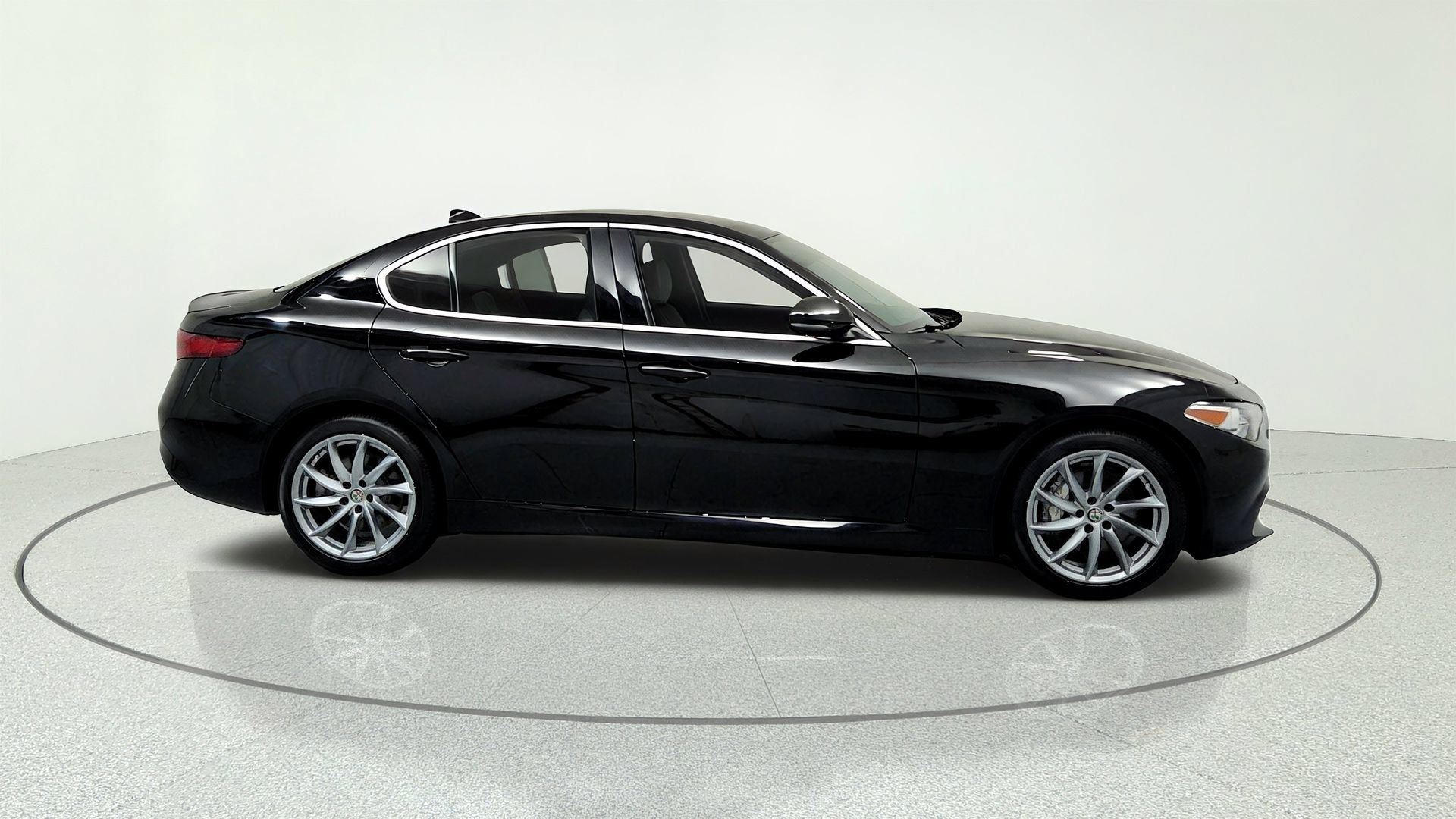 Used 2020 Alfa Romeo Giulia AWD w/ Cold Weather Package image 6
