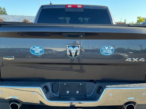 Used 2017 RAM 1500 Laramie w/ Convenience Group AWD/4WD image 19