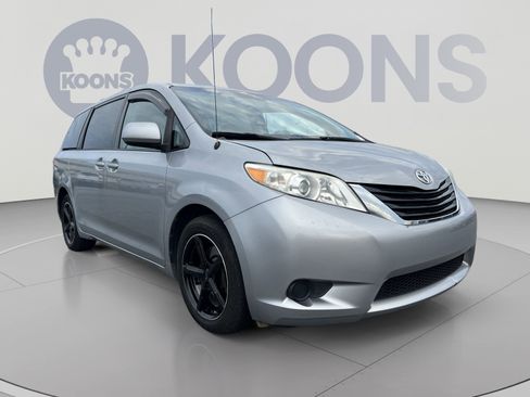 Used 2012 Toyota Sienna LE FWD image 10