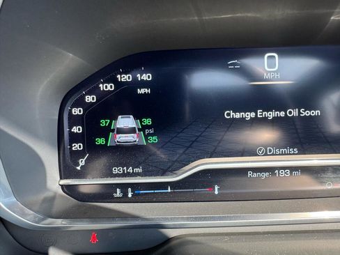 Used 2023 GMC Yukon SLT image 11