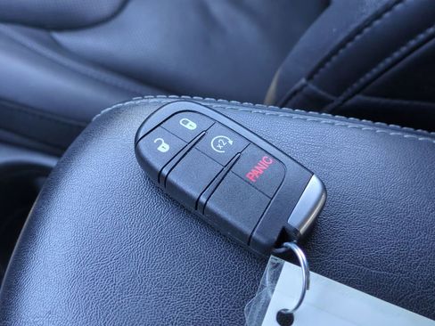 Used 2020 Jeep Cherokee High Altitude image 41