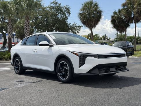 New 2026 Kia K4 EX FWD image 2