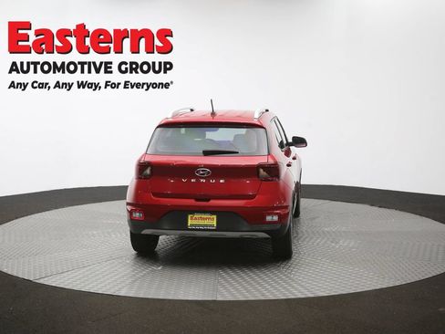 Used 2023 Hyundai Venue Limited FWD image 37