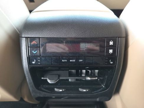 Used 2021 Jeep Grand Cherokee L Limited image 18