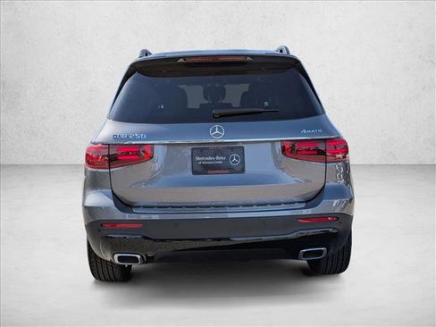 New 2026 Mercedes-Benz GLB 250 4MATIC image 8