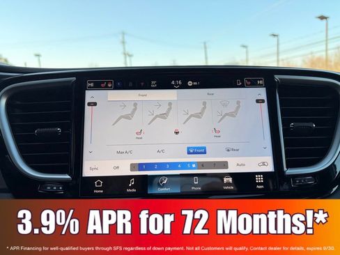 New 2026 Chrysler Pacifica Select AWD/4WD image 22