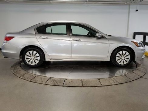 Used 2011 Honda Accord LX image 9