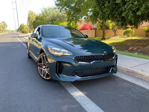 Used 2022 Kia Stinger GT1 RWD image 2