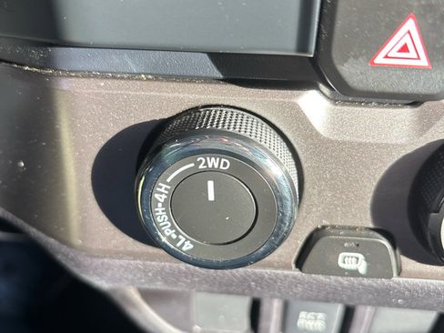 Used 2021 Toyota Tacoma SR image 14