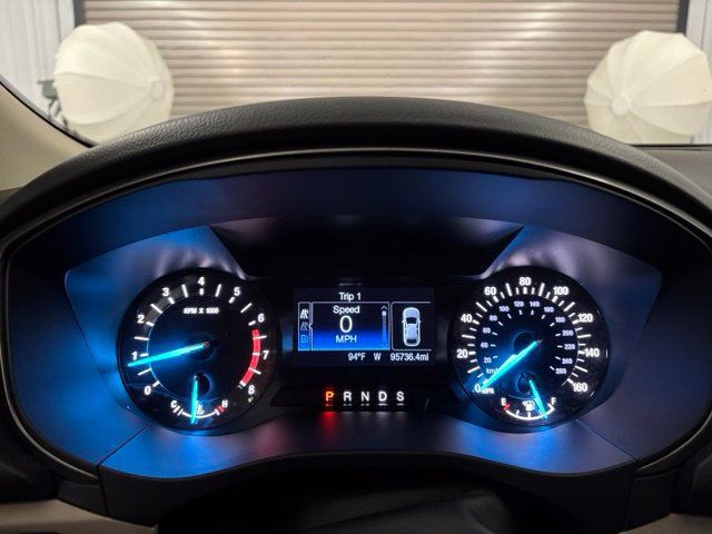 Used 2017 Ford Fusion SE FWD image 18