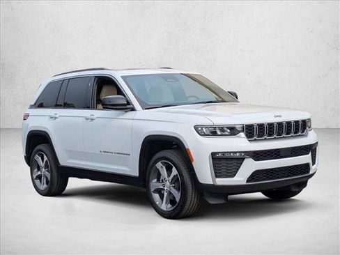 New 2026 Jeep Grand Cherokee Limited RWD image 7